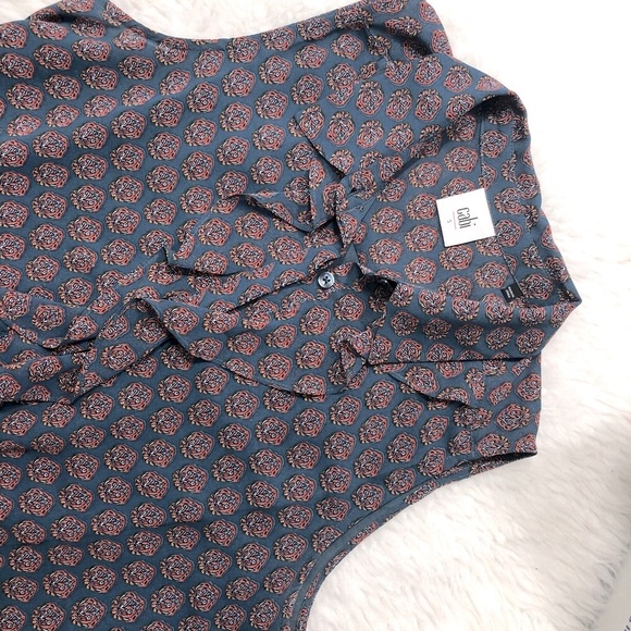 Cabi Medallion Ruffle Reign Blouse - Picture 2 of 5